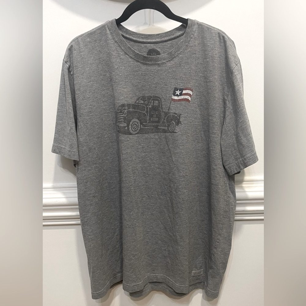 Life Is Good | Short Sleeve Tee | American Flag Chevy Truck - Men's Size XXL